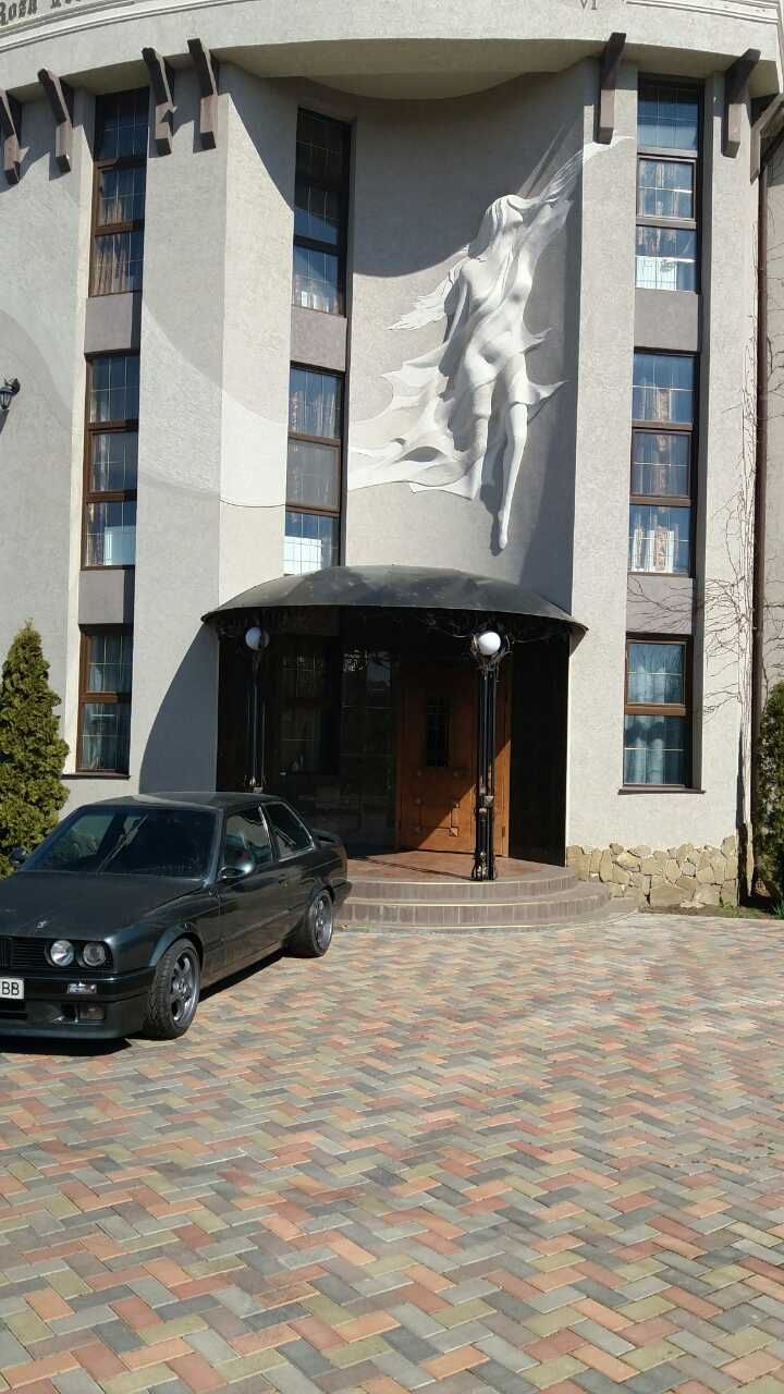 Продам! Отель на ул. Побратимов