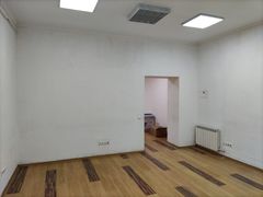 The property is located on Preobrazhenska Street.