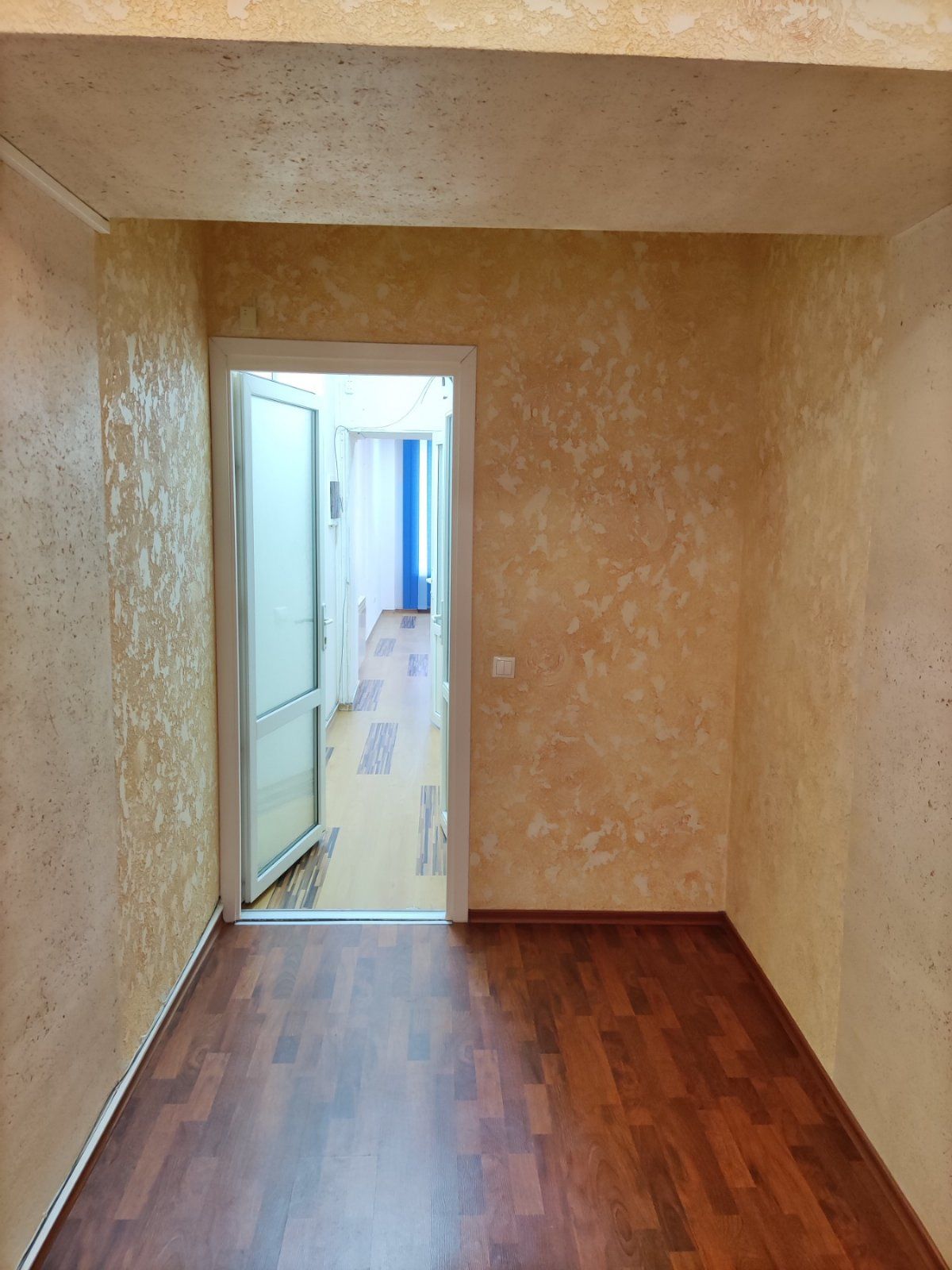 The property is located on Preobrazhenska Street.