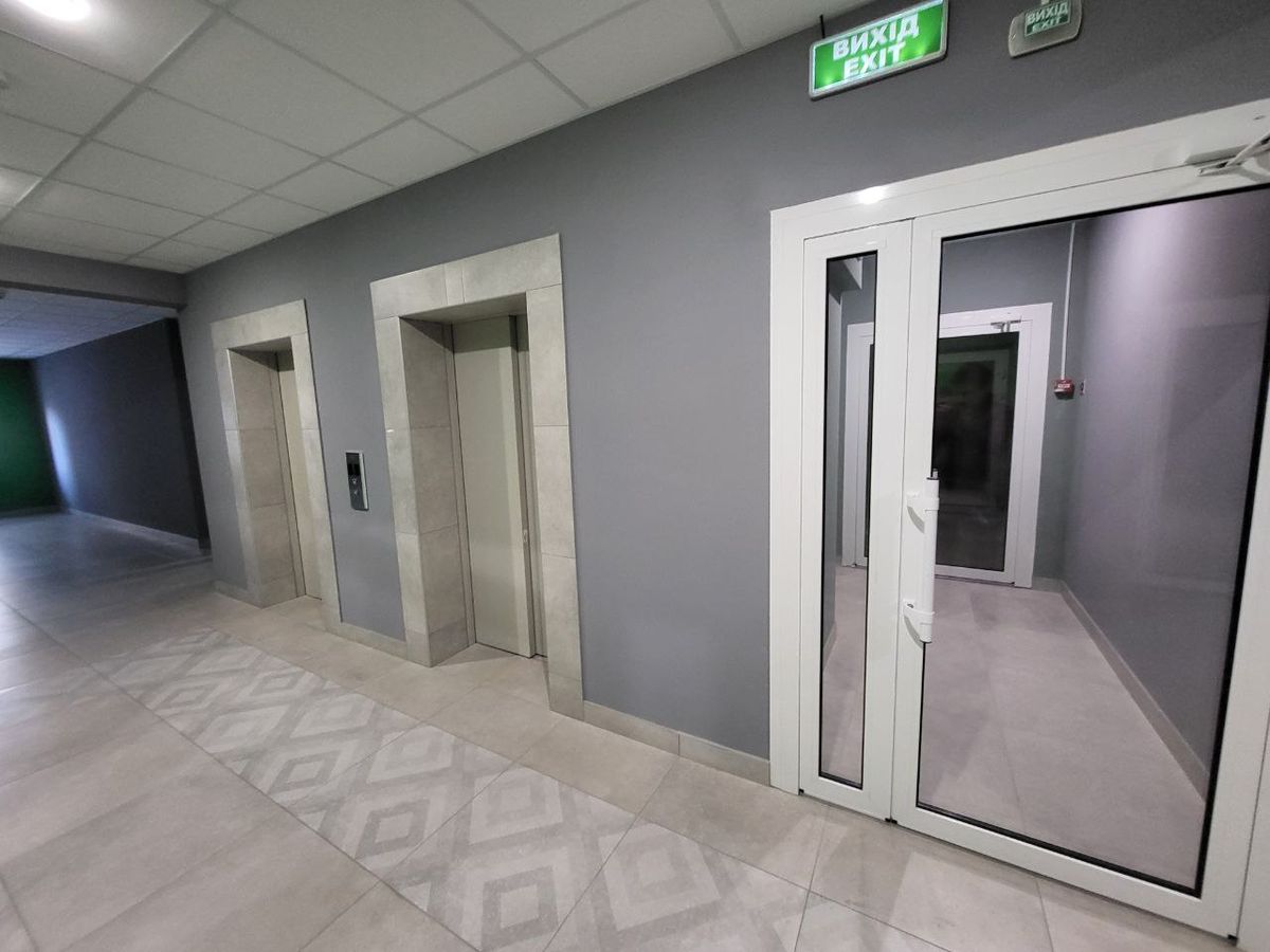 Кладовка на Лесі Українки просп