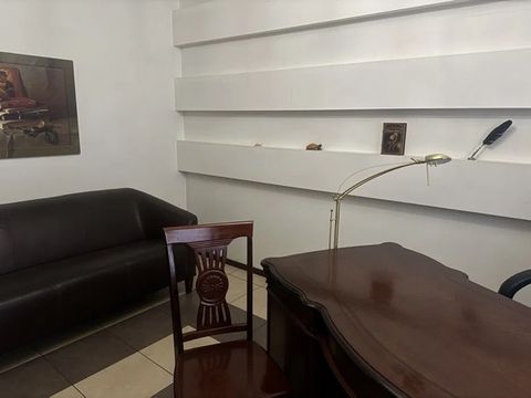 The property is located on Staroportofrankivska Street.