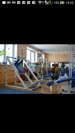 Комерція на Левiтана вул.