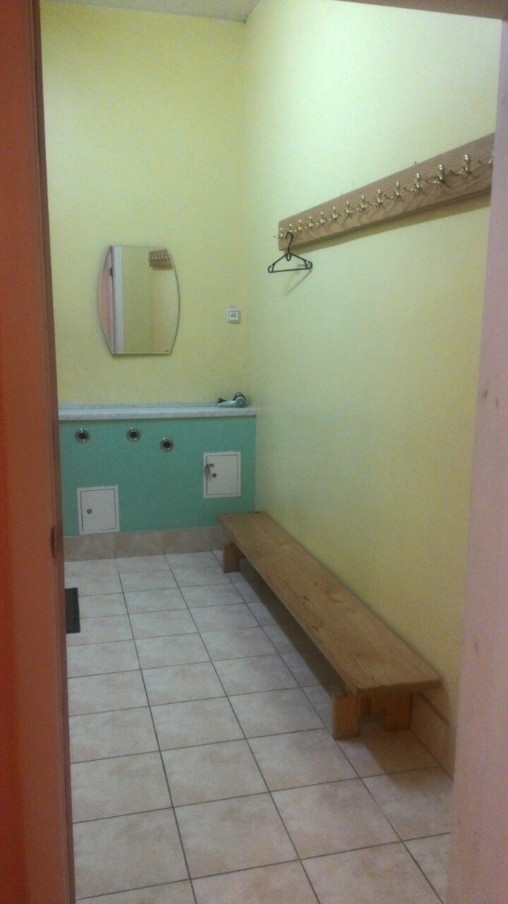 Комерція на Левiтана вул.