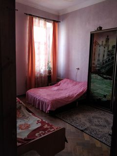 Квартира на Базарна вул.