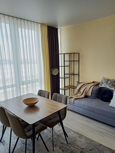 Apartment on Spraysa str.