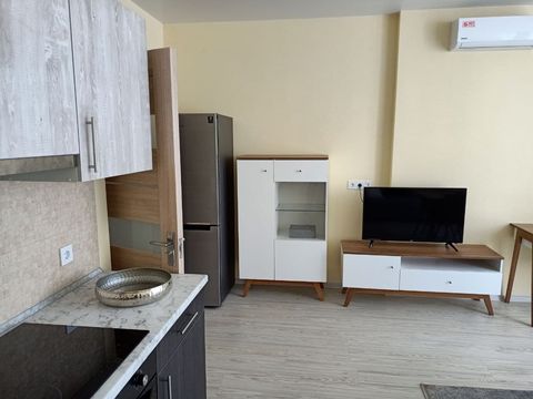 Apartment on Spraysa str.