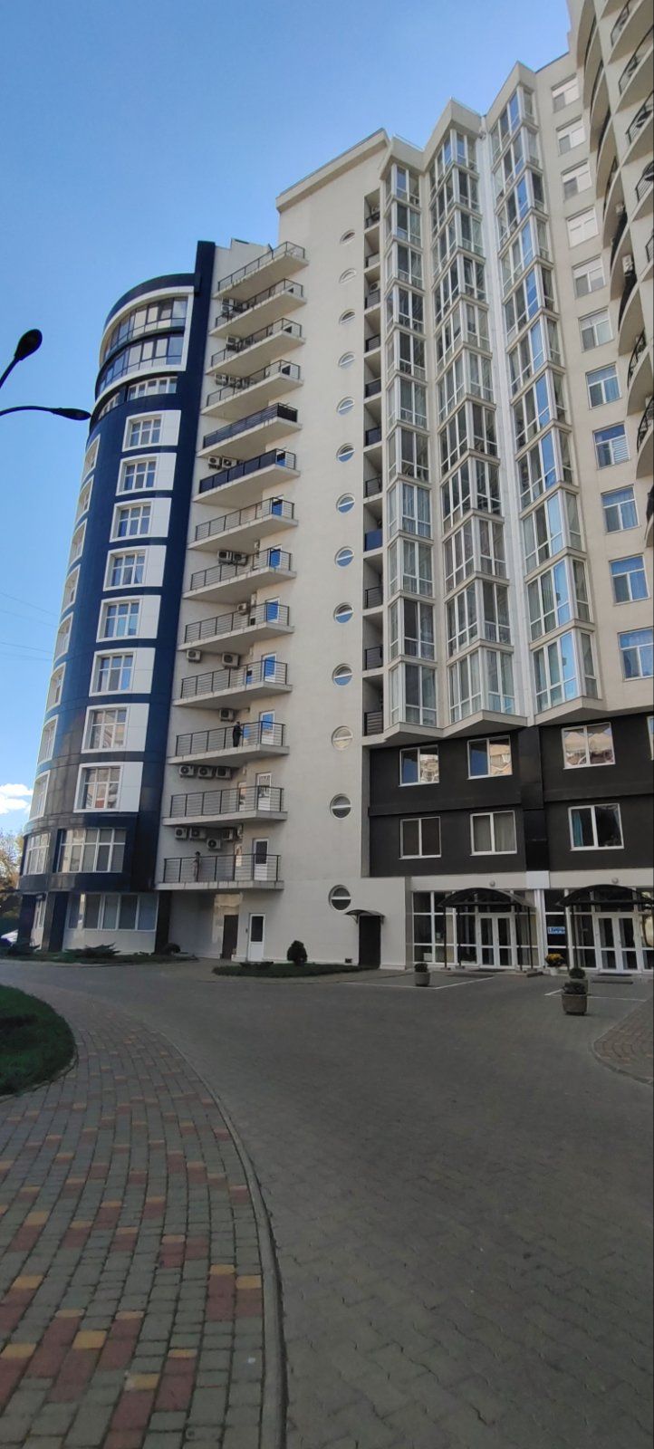 Квартира на Героев Оборони Одеси вул.