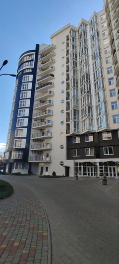 Квартира на Героев Оборони Одеси вул.