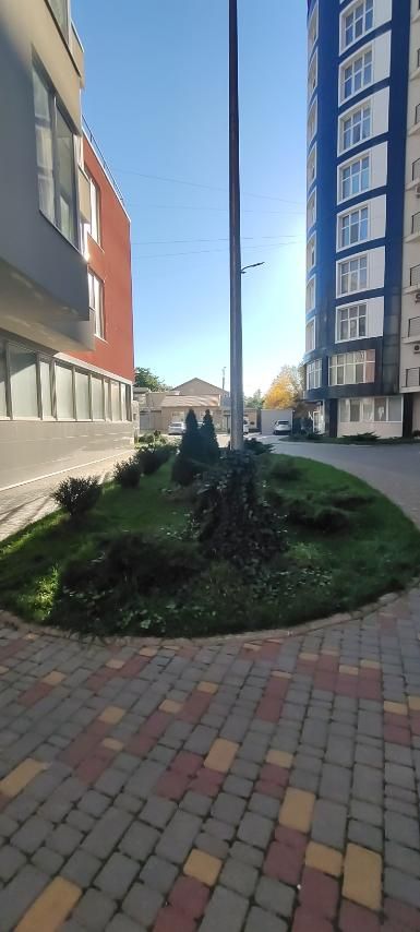 Квартира на Героев Оборони Одеси вул.