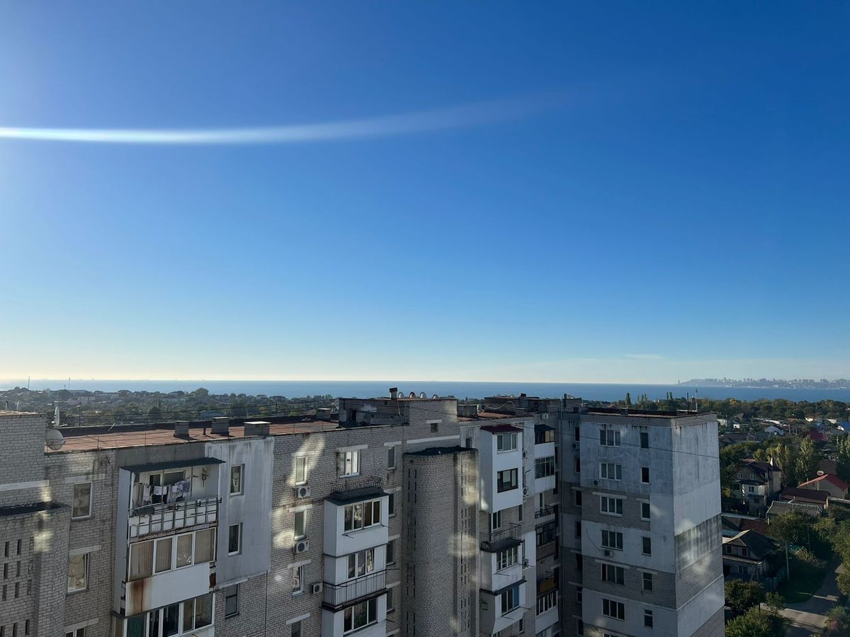 Квартира на Героев Оборони Одеси вул.