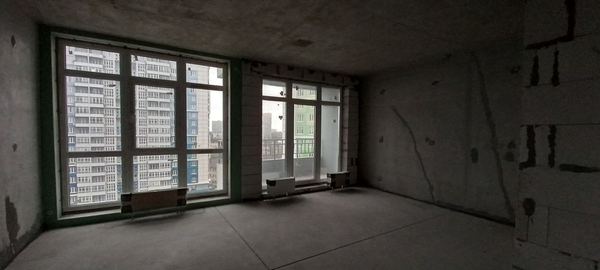 A one-bedroom apartment is for sale in the Four Seasons residential complex on Gagarin Avenue at the corner of Botanichny Lane.
