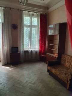 Квартира на Базарна вул.