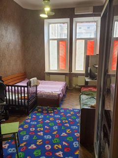 Apartment on Troitska Street