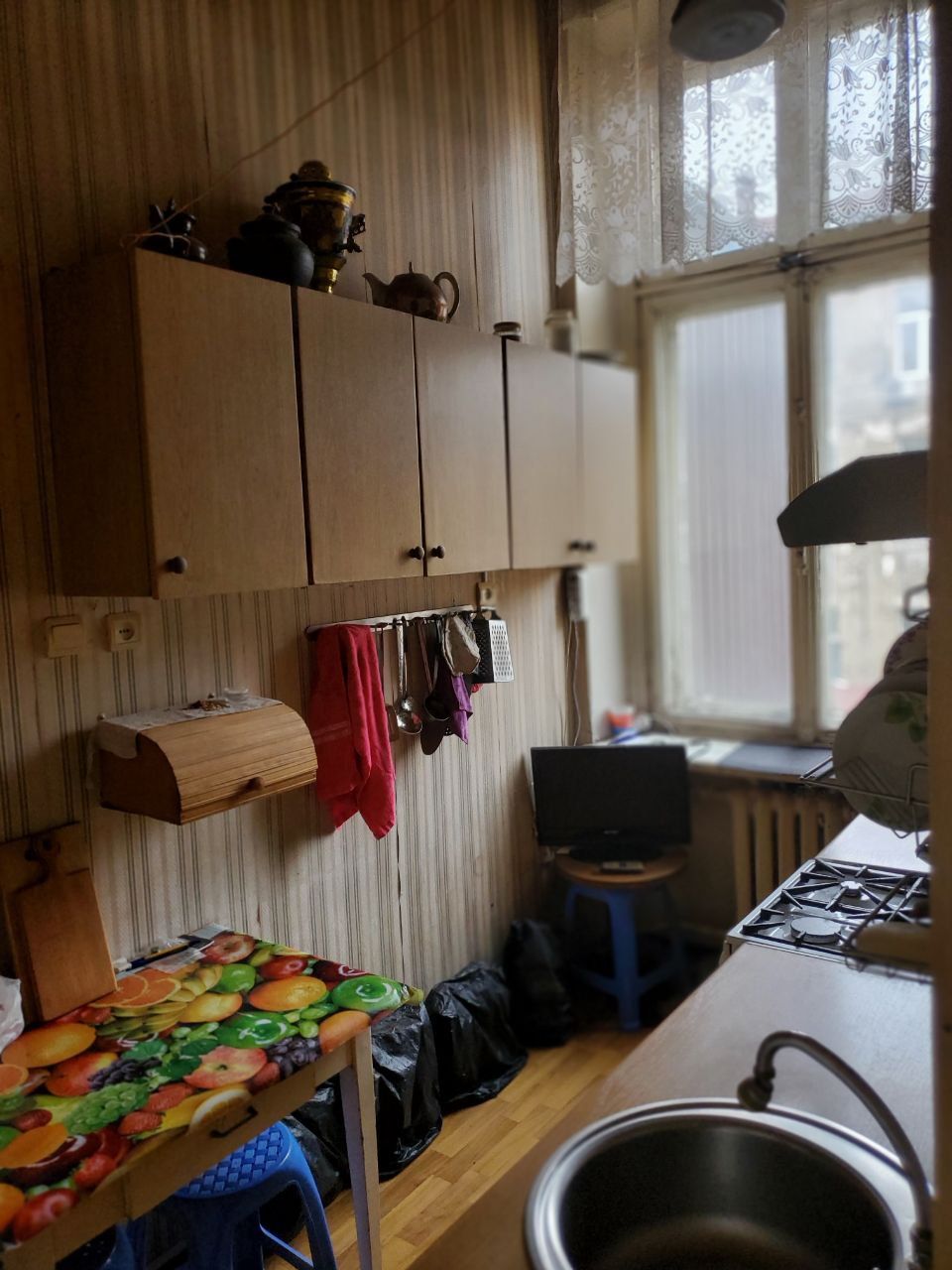 Apartment on Troitska Street