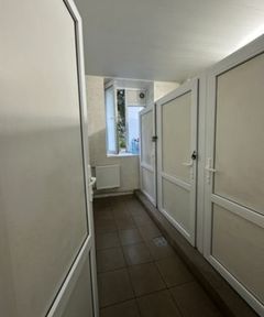 A room in a communal apartment on Hradonochnytska Street.