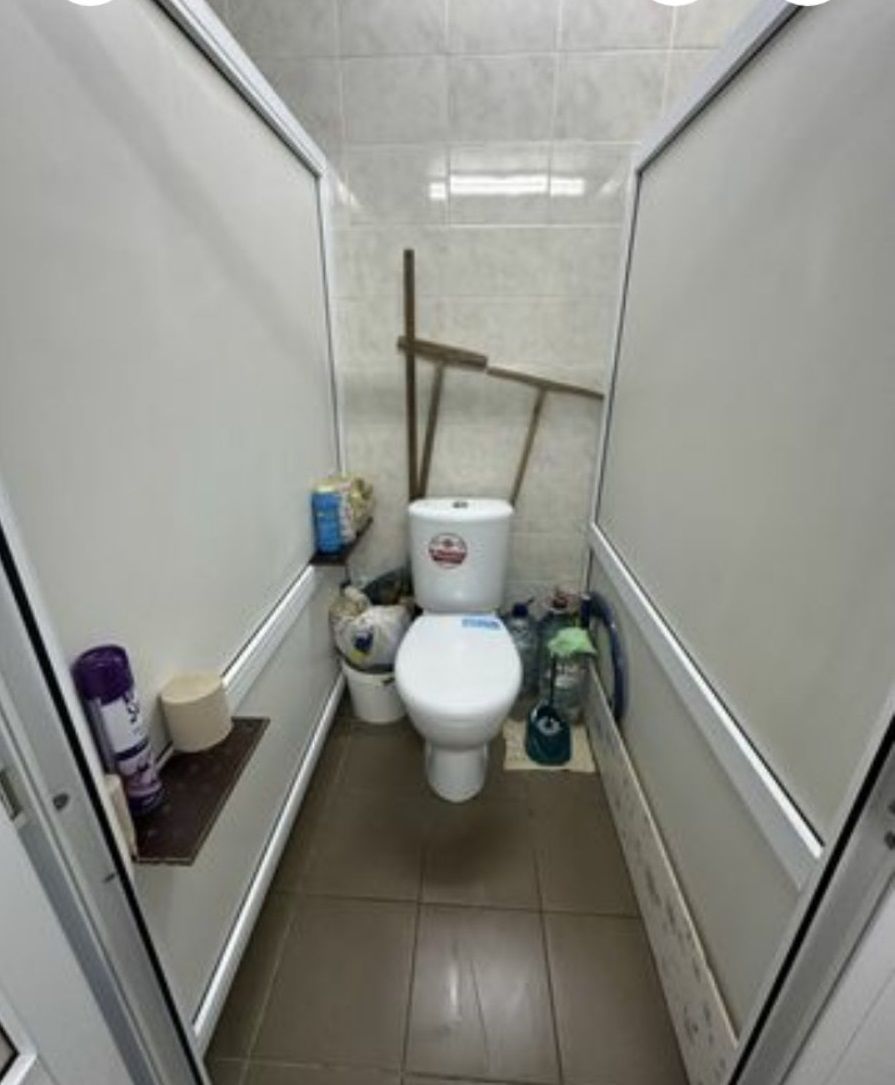 A room in a communal apartment on Hradonochnytska Street.