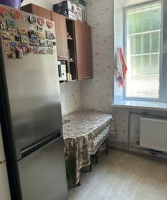 A room in a communal apartment on Hradonochnytska Street.