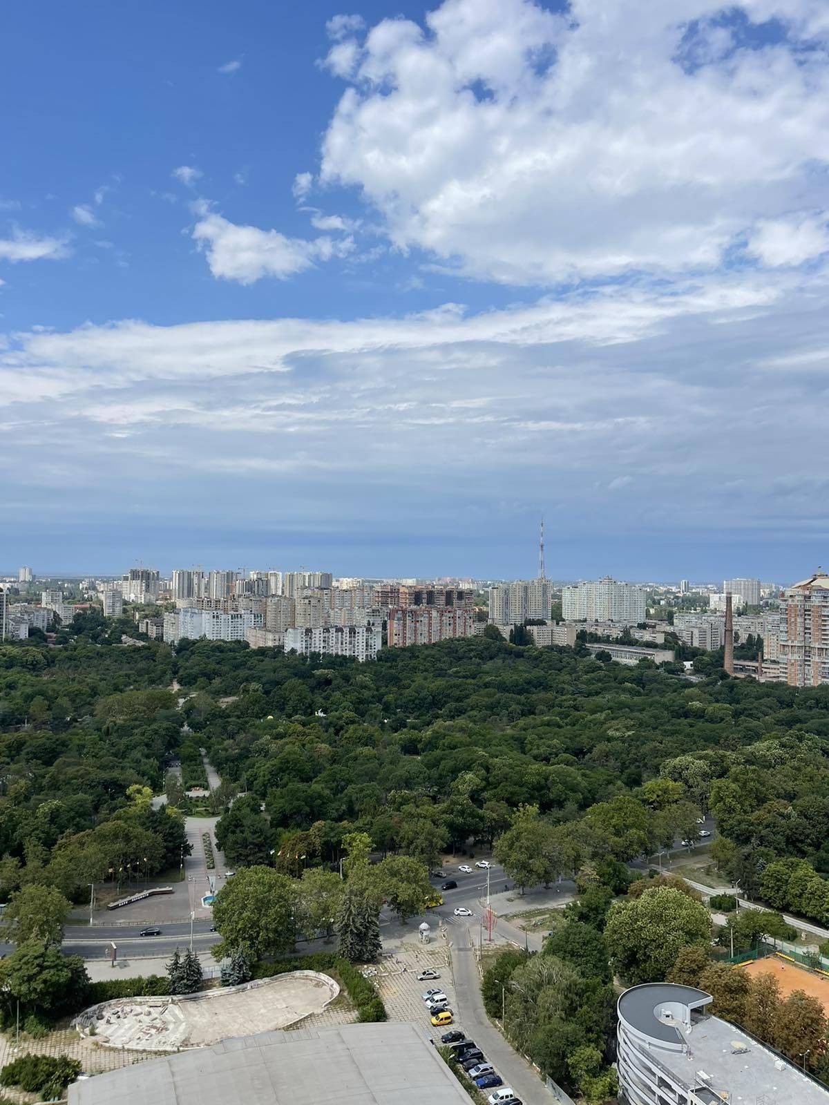 A 3-bedroom apartment in the Olimpiysky residential complex.