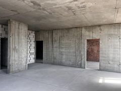 A 3-bedroom apartment in the Olimpiysky residential complex.