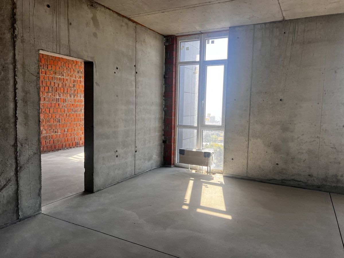 A 3-bedroom apartment in the Olimpiysky residential complex.