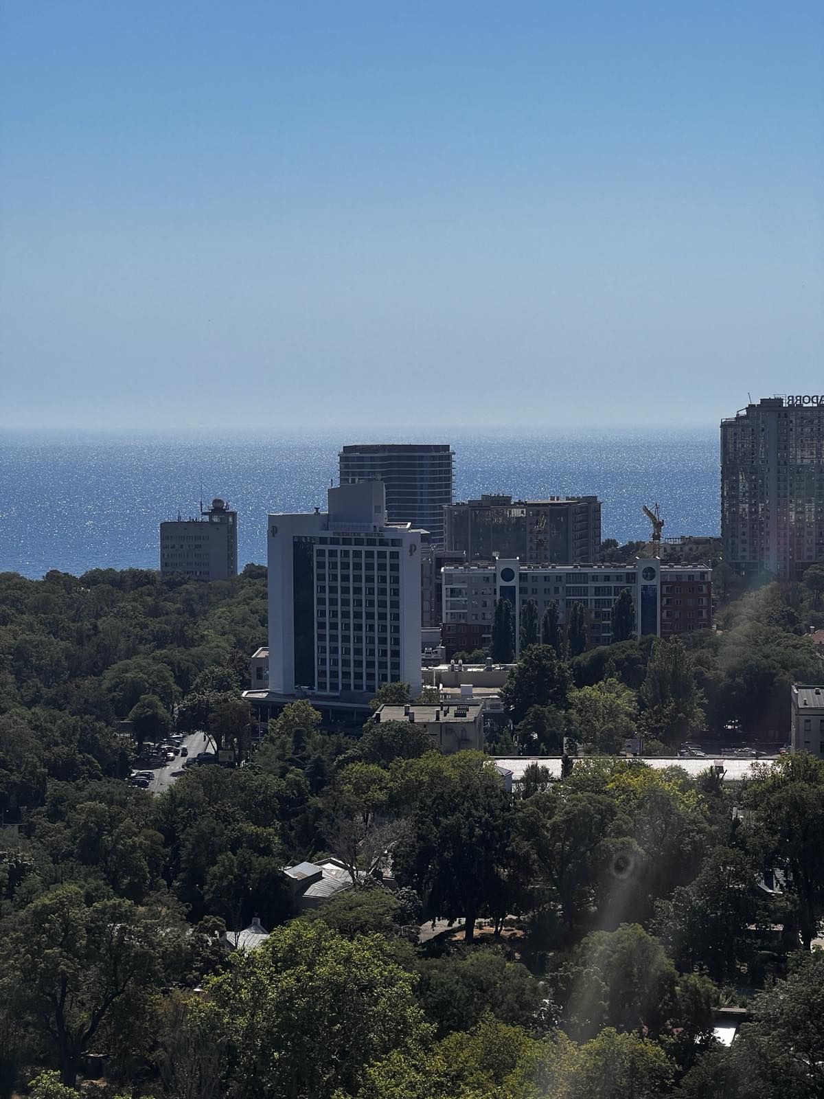 A 3-bedroom apartment in the Olimpiysky residential complex.