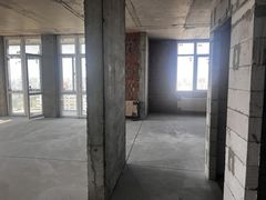 A 3-bedroom apartment in the Olimpiysky residential complex.