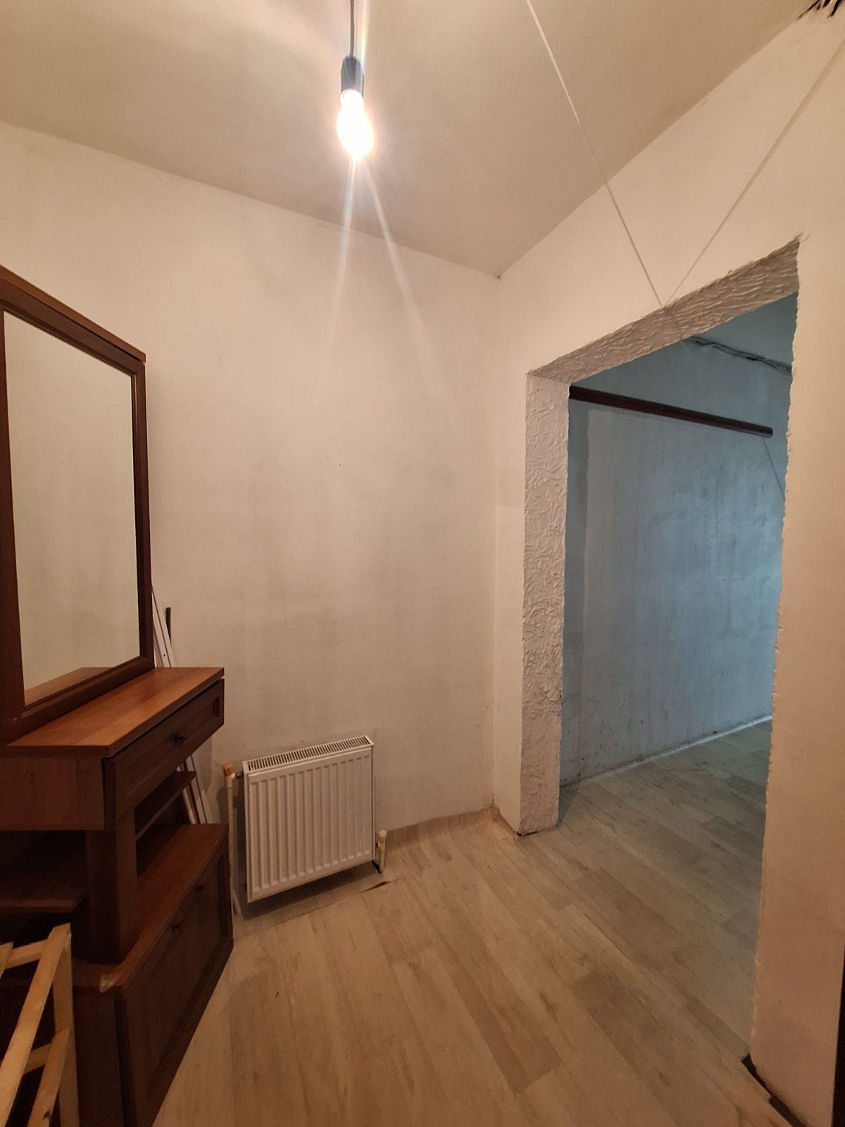 OSTROVA: Spacious two-bedroom apartment (candle-shaped)