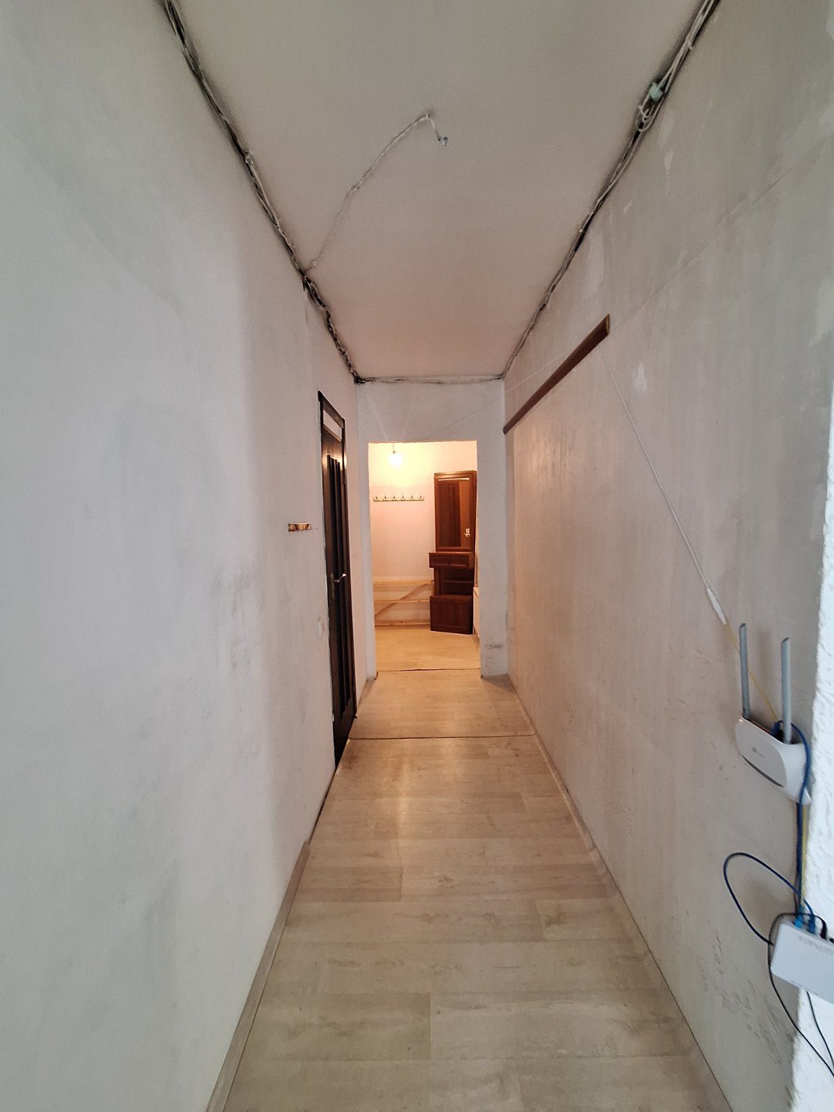 OSTROVA: Spacious two-bedroom apartment (candle-shaped)