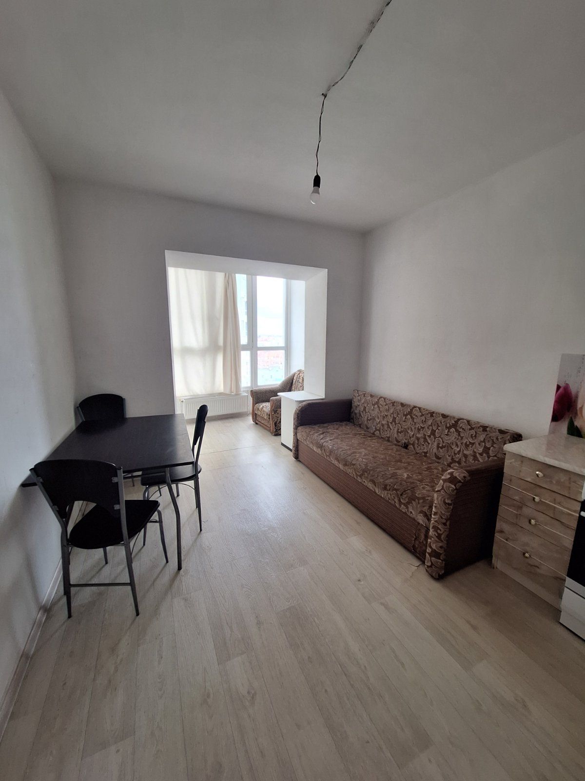 OSTROVA: Spacious two-bedroom apartment (candle-shaped)