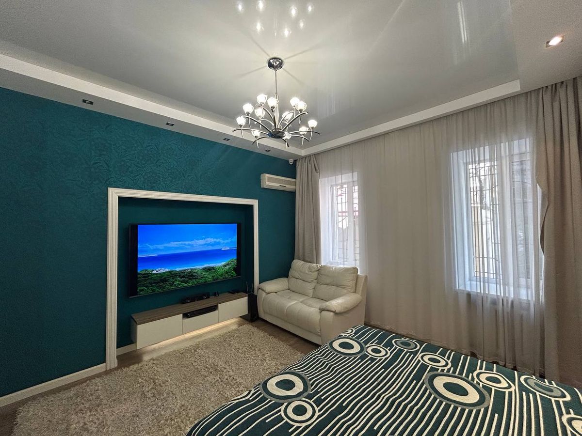 Apartment on Gretska Street