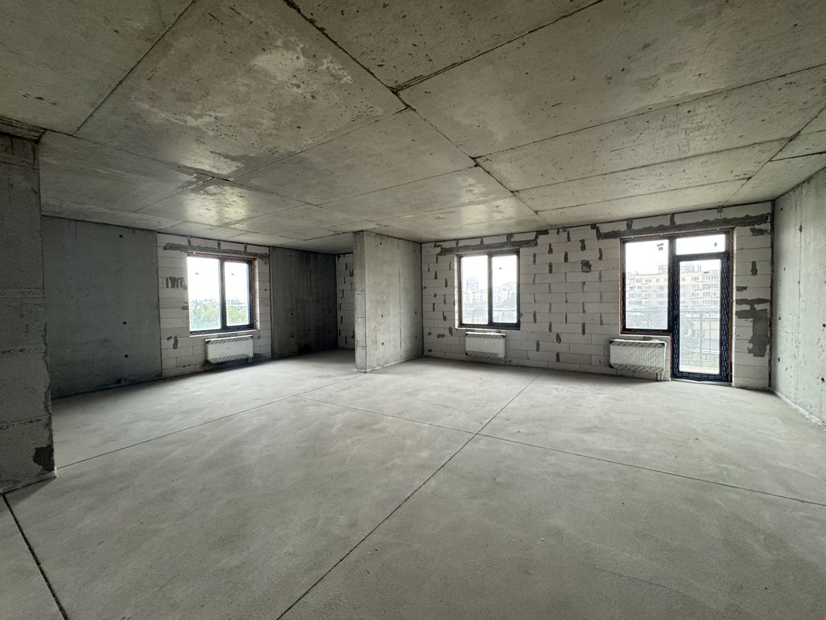 Apartment on Fontanska Road