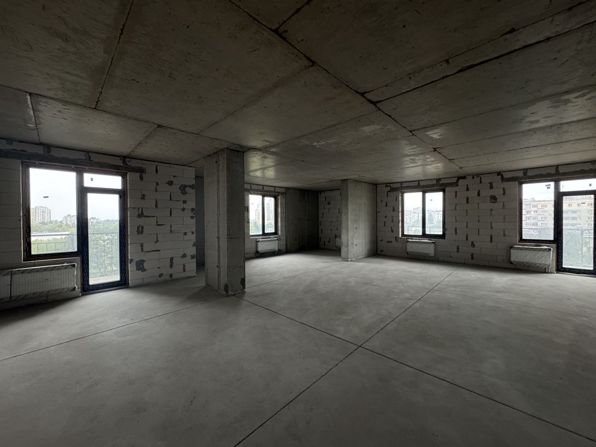 Apartment on Fontanska Road