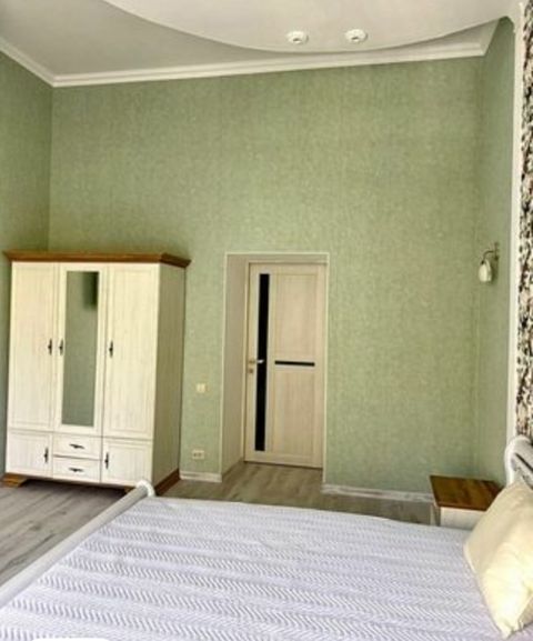 Apartment on Italianska (Pushkinska) Street