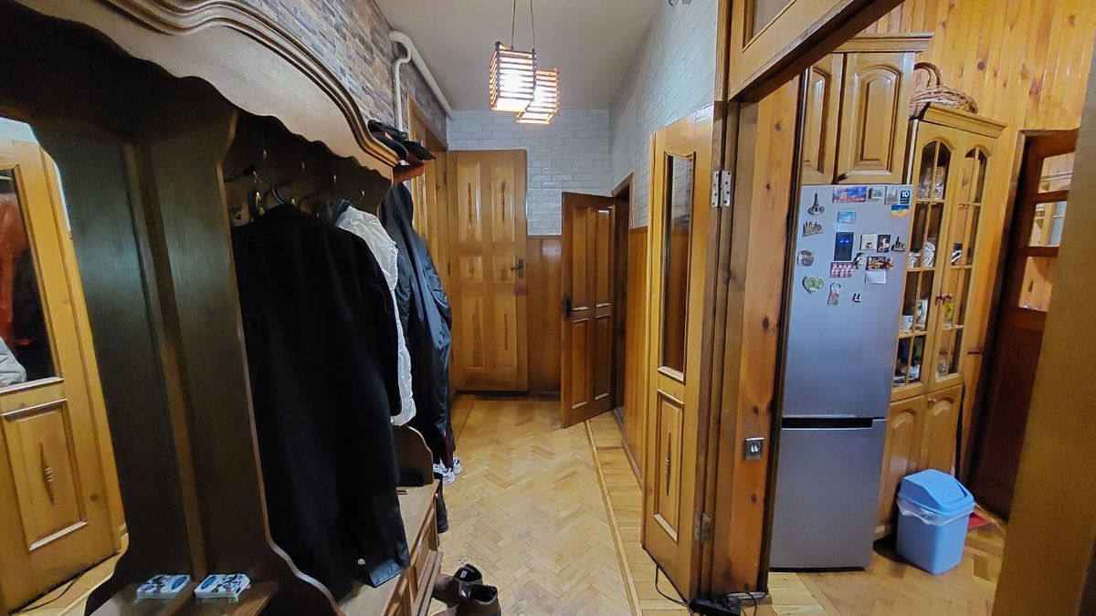 Apartment on Kutuzakia St.