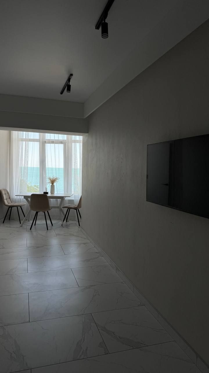 Apartment on Fontanska Road.