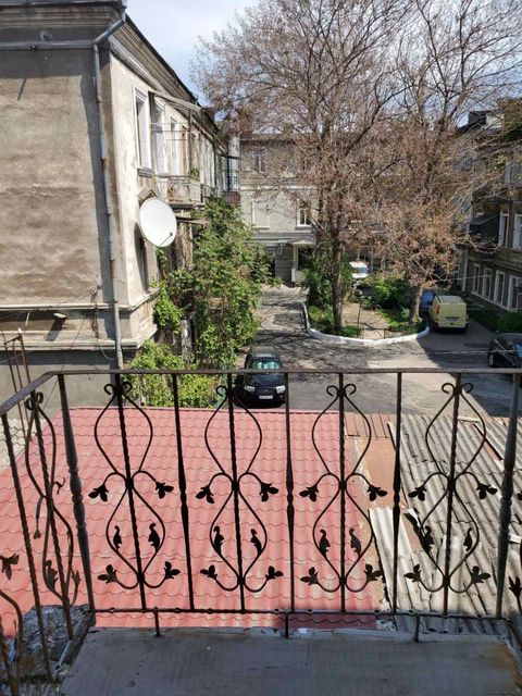 Apartment on Sadova St.