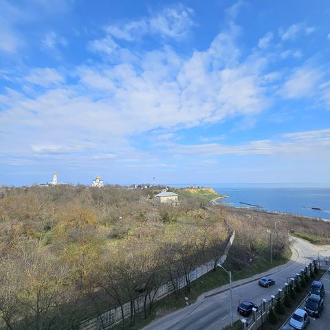 Квартира на Дача Ковалевського вул.