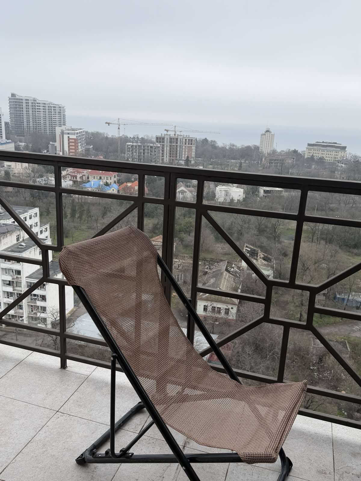 3-room apartment in the Elegy Park residential complex, with a view.
