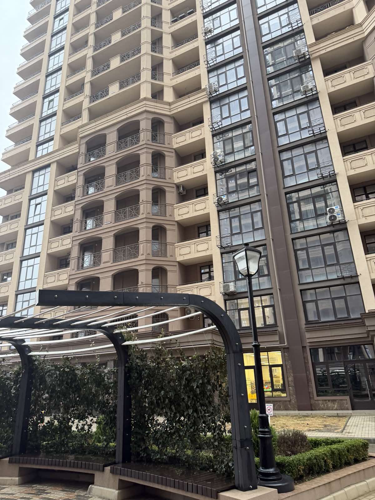 3-room apartment in the Elegy Park residential complex, with a view.
