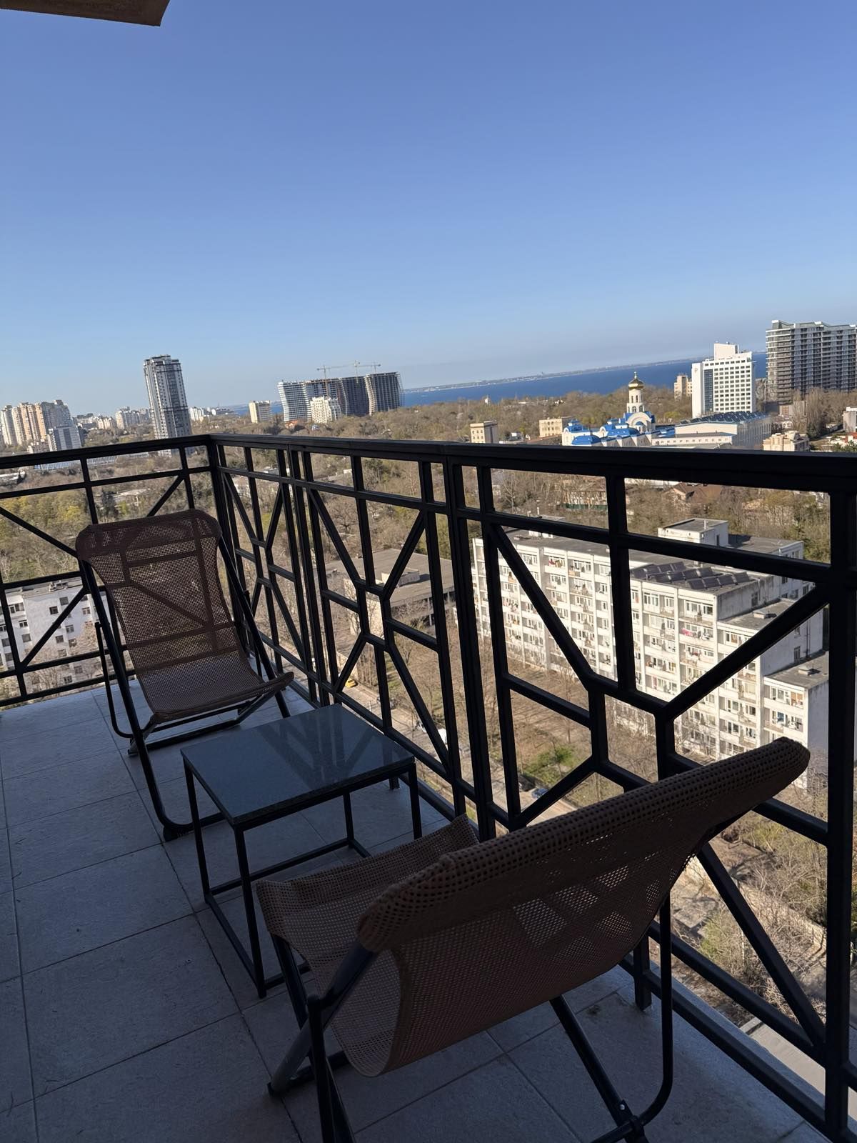 3-room apartment in the Elegy Park residential complex, with a view.
