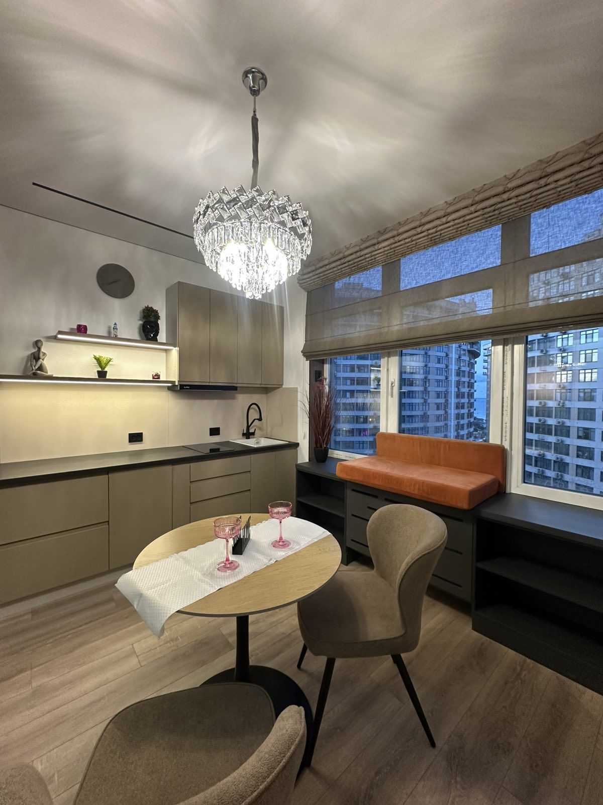 Apartment on V. Samofalova Street