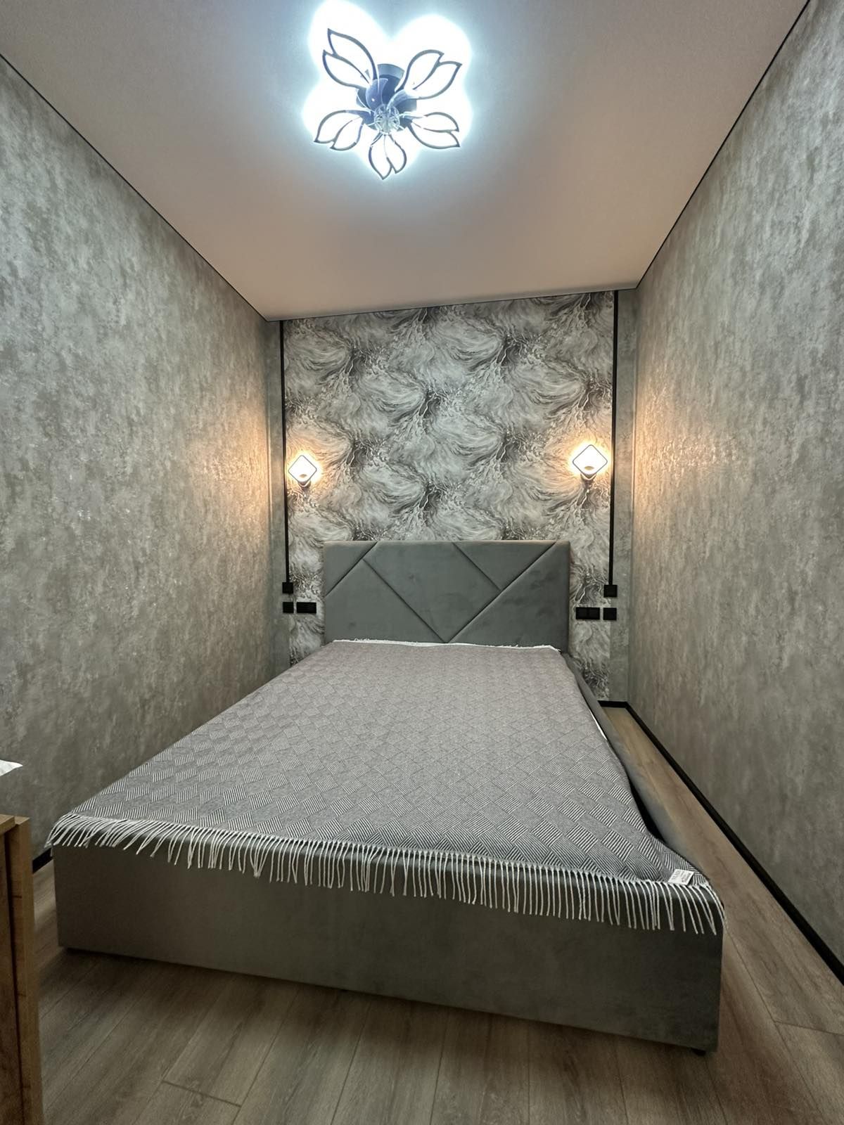 Apartment on V. Samofalova Street