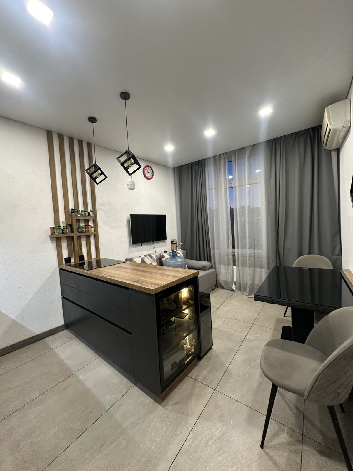 Apartment on Kamanina Street