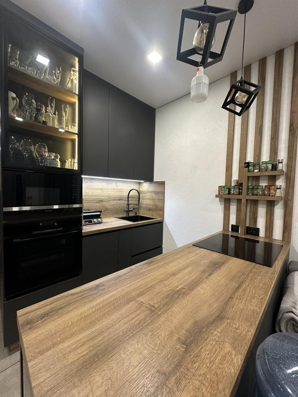 Apartment on Kamanina Street