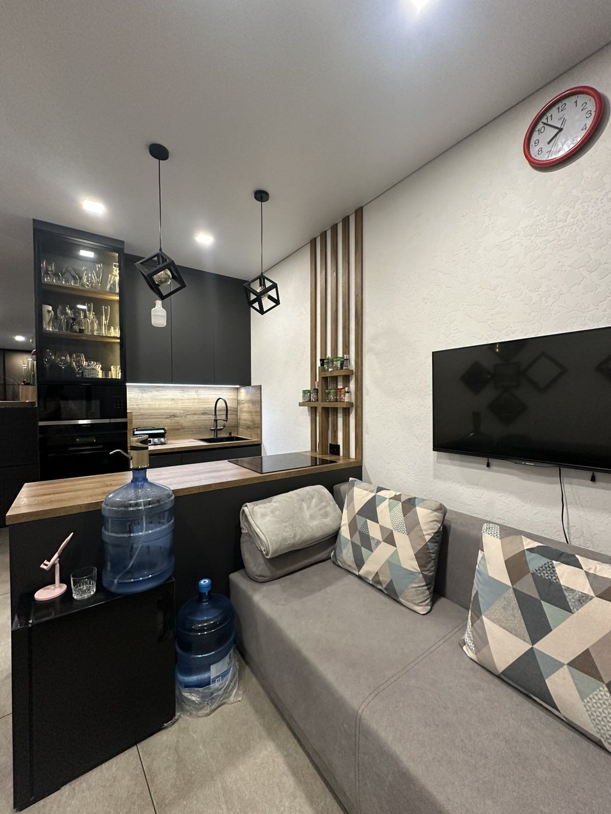 Apartment on Kamanina Street