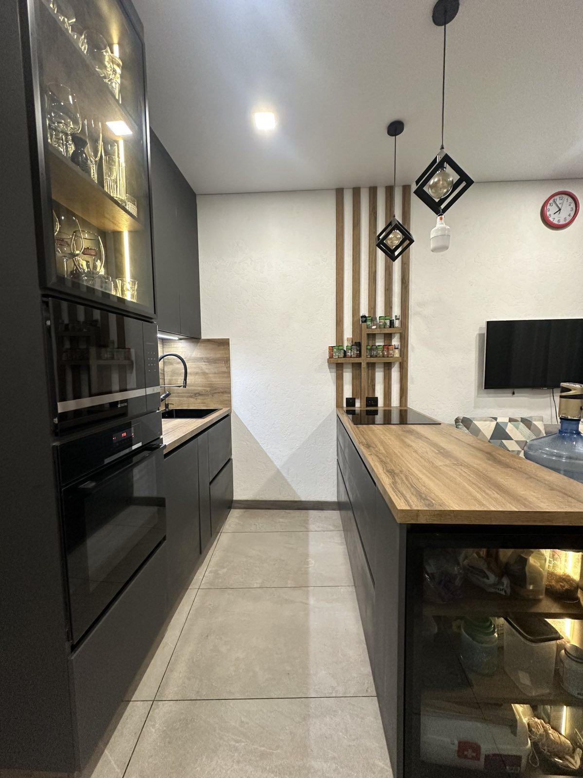 Apartment on Kamanina Street
