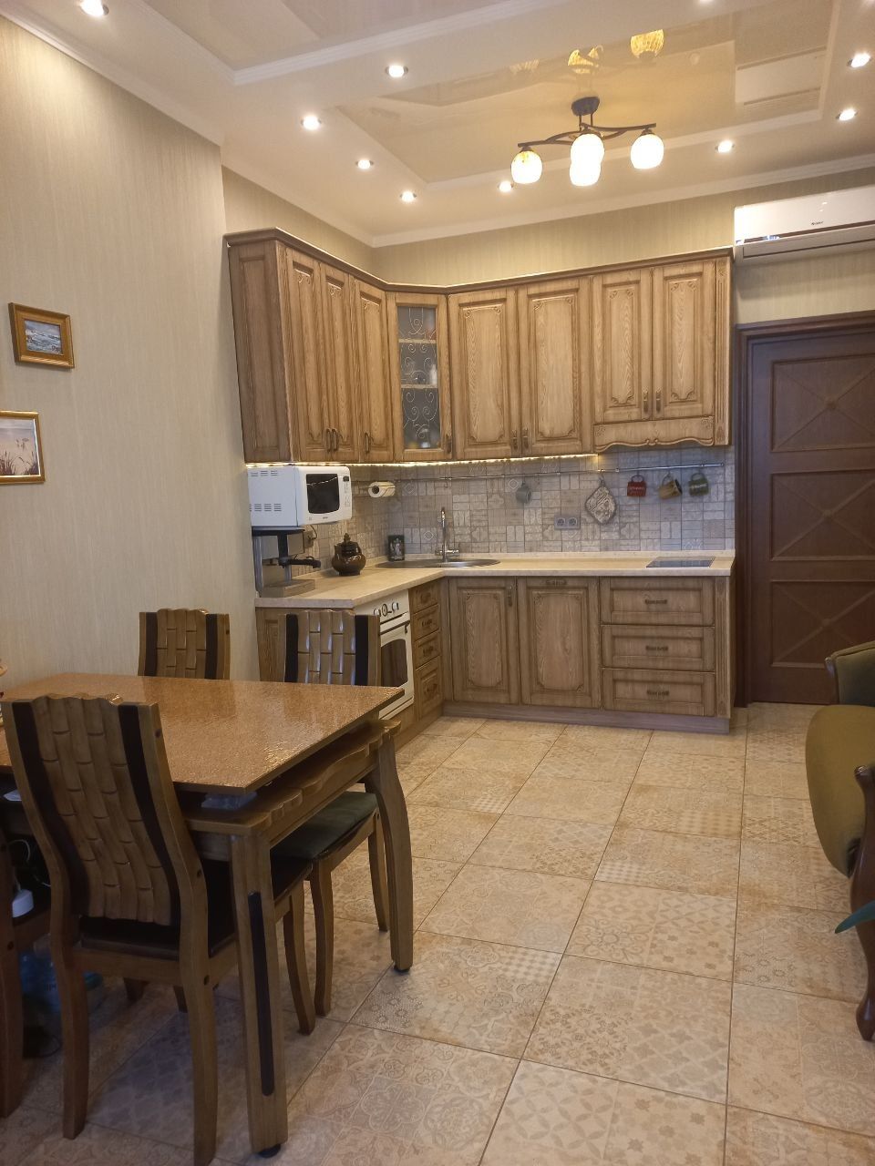 Apartment on Dobrovoltsiv (Govorova) St.