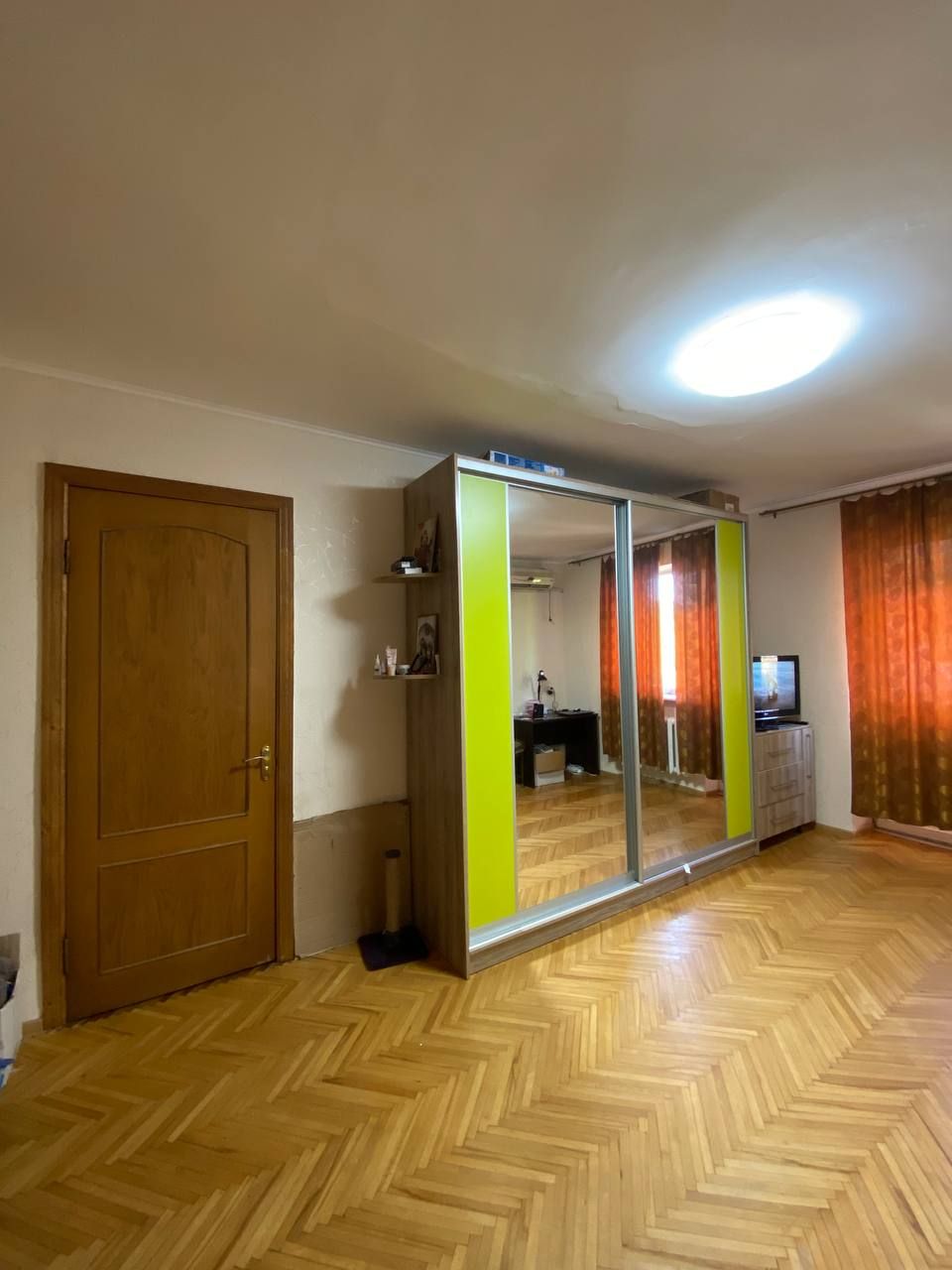 Квартира на проспекті Лесі Украінки вул.