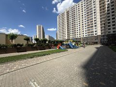 Квартира на Перлинна, вул.