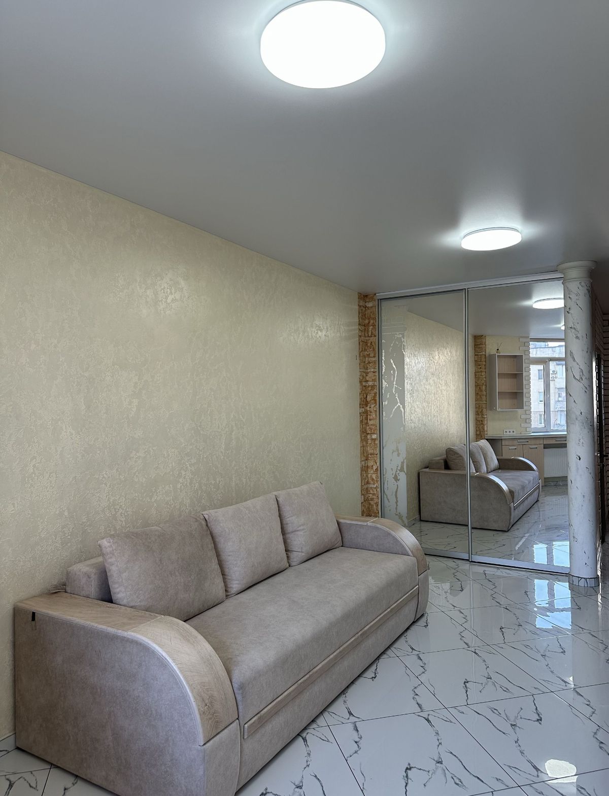 Apartment on Balkivska St.